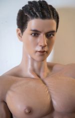 男色人形